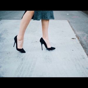 Steve Madden Black Pointed Toe Stilettos (suede)